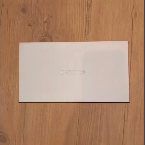 Apple Watch Ultra 2 NEW IN THE BOX - Picture 2 of 4